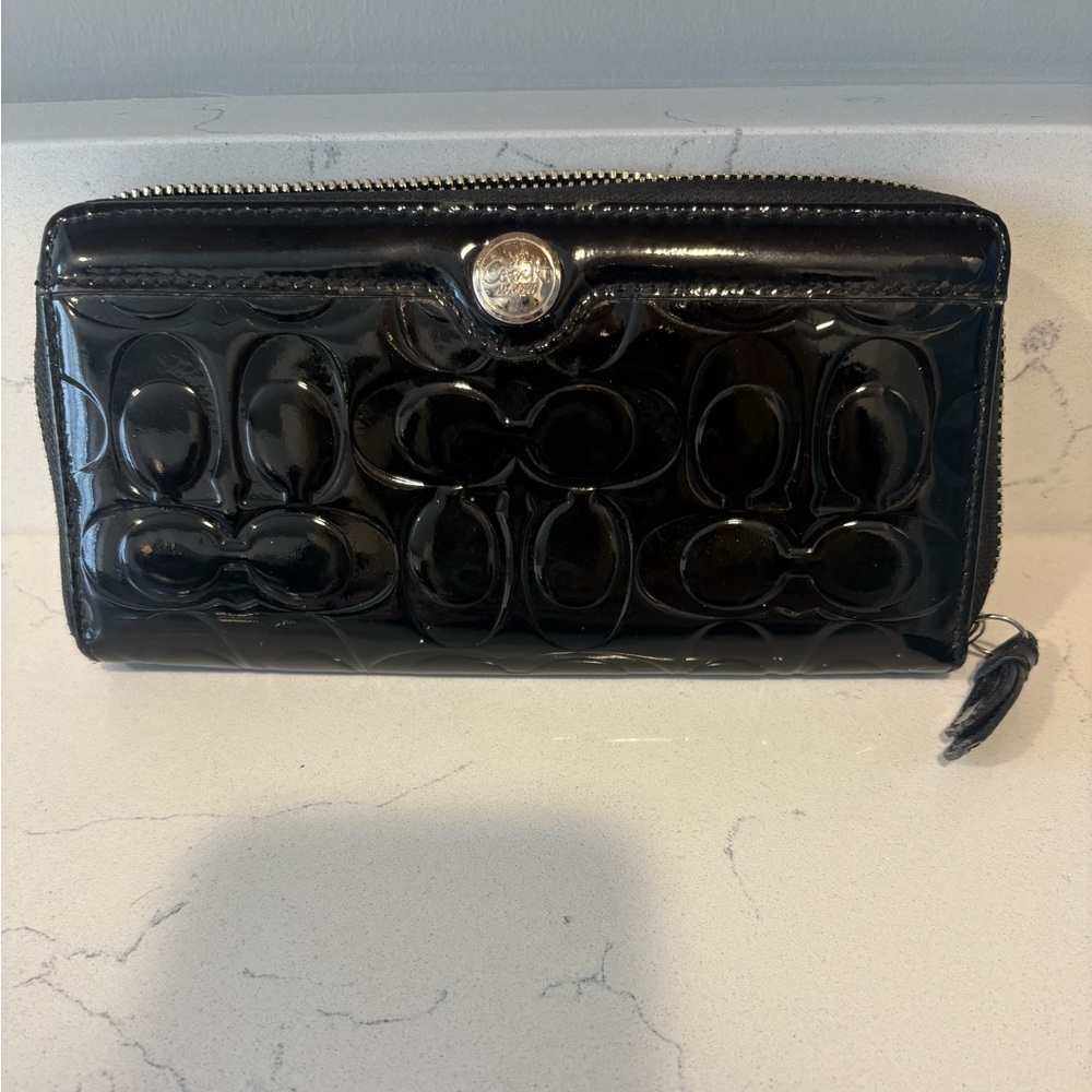 Coach Black Patent Signature Zip-Around clutch Wallet with Silver Emblem